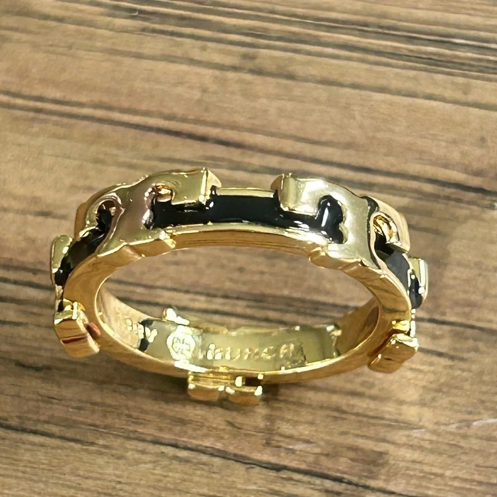 Tory Burch Logo T Serif Black Enamel Ring 7 new